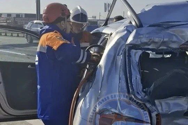 Шлиссельбургские спасатели ликвидировали последствия ДТП