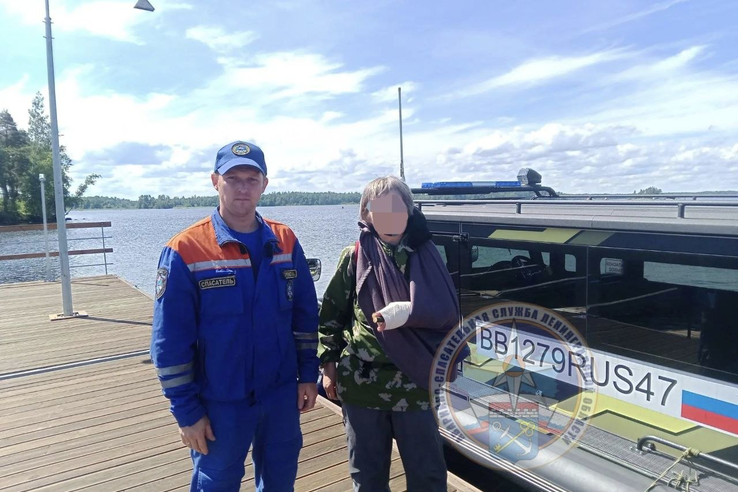 Спасатели оказали помощь женщине